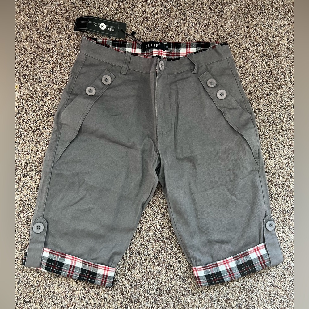 NWT, Boy’s Size M shorts, Gray and plaid